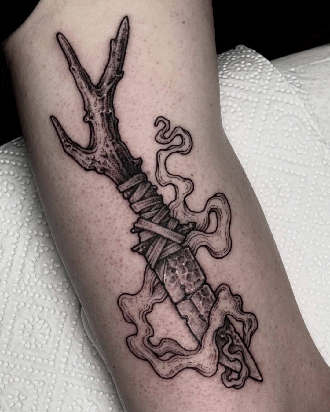 29 Knife Tattoo: Designs, Styles, and Ideas That Cut Deep Into Meaning