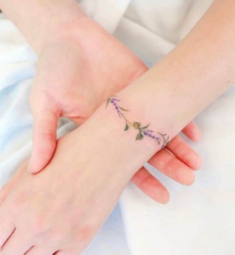 20 Chic Wrist Tattoo Ideas for Women