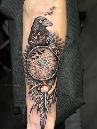 Explore Vibrant Feather Tattoo Ideas: Designs for Men and Women with Artistic and Cultural Significance