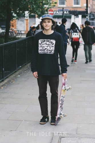 Skate into with 20 Trendy Skater Boy Outfits: From Vintage Flannel to Bold Streetwear