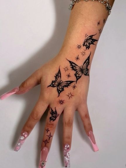 27 Ideas Hand Tattoo : Designs That Redefine Personal Expression