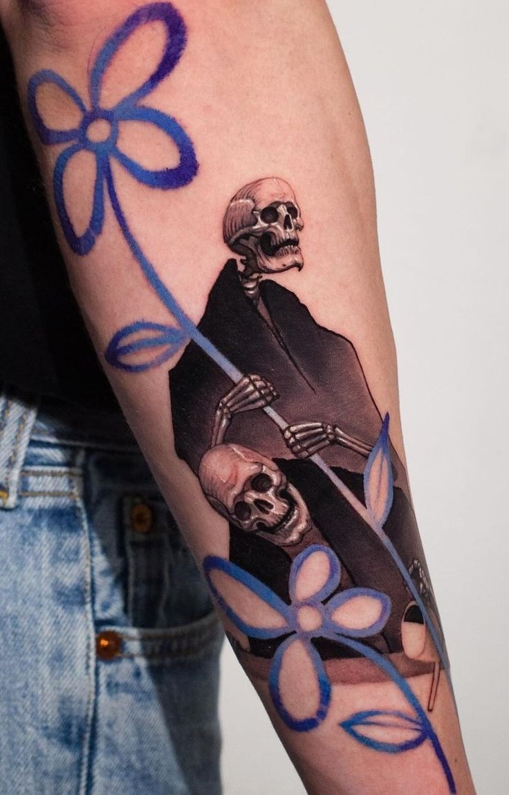 Abstract Tattoo Ideas : 30 Unique Designs, Fineline, Geometric & Black Work Designs