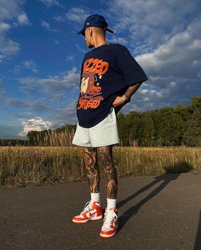 Skate into with 20 Trendy Skater Boy Outfits: From Vintage Flannel to Bold Streetwear