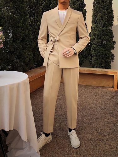 Explore 15 Top Men’s Suit Styles for : Classic, Casual, & Modern – Find Your Perfect Match