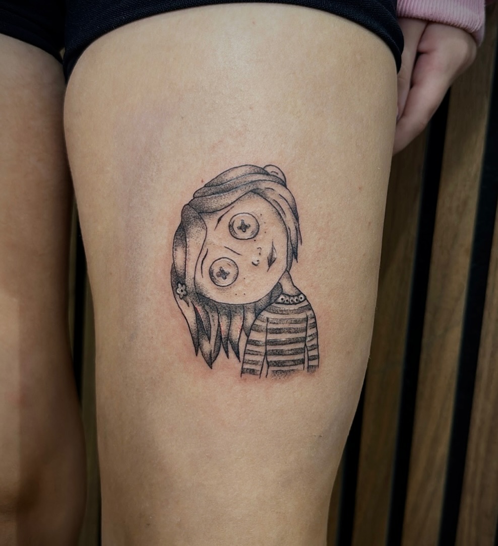30 Coraline Tattoo Ideas: From Button-Eyed Whimsy to Dark Fairytale Ink