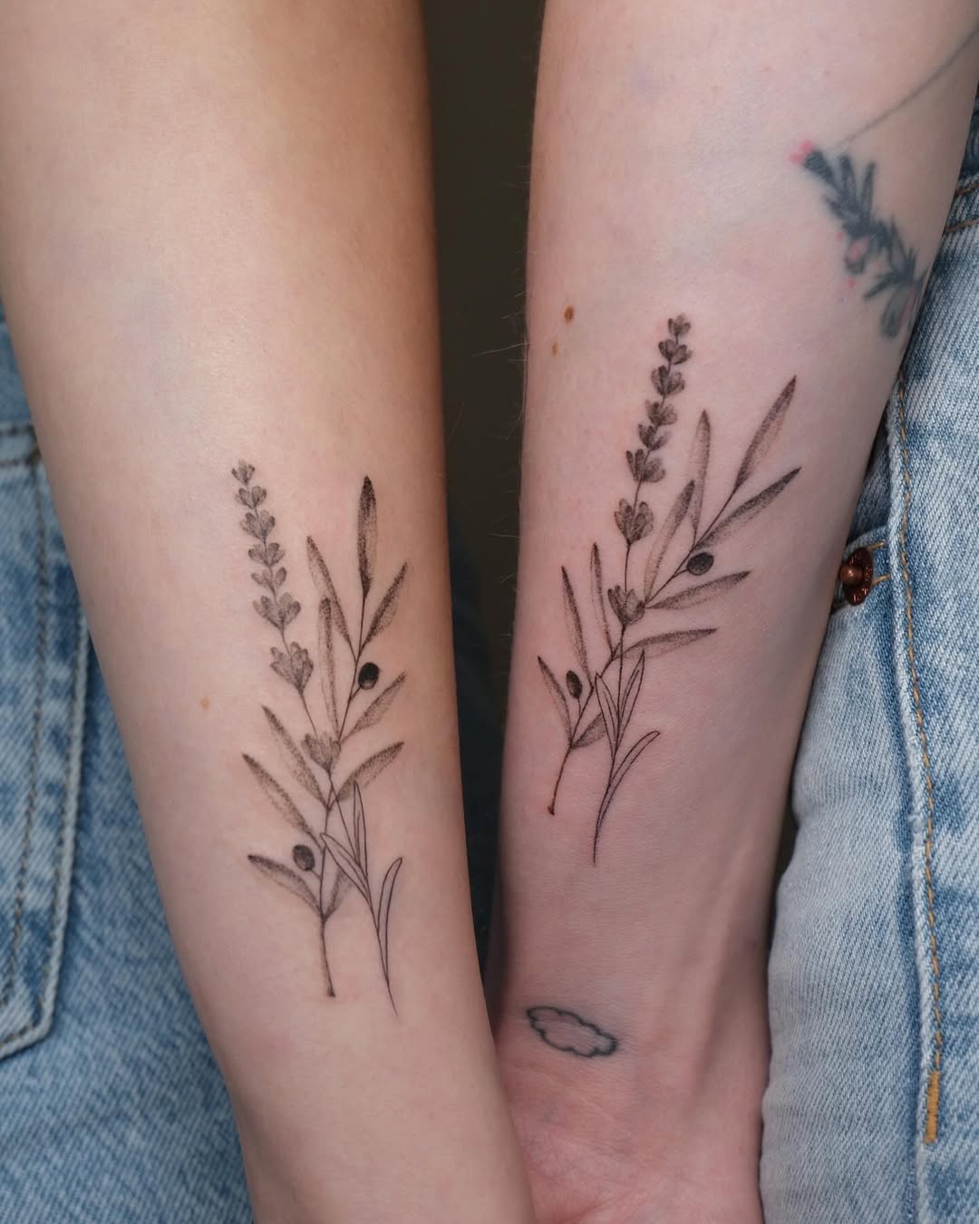 27 Lavender Tattoo Ideas : Fine Line, Bee, Rosemary, Black and Grey, Minimalist, Men and Women