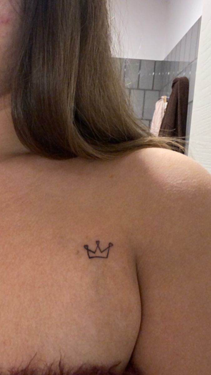 27 Crown Tattoo Ideas : Minimalist, Feminine, and King-Inspired Designs for Men and Women