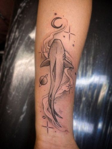 Explore 18 Stunning Shark Tattoo Designs for : From Elegant Minimalism to Vibrant Watercolors
