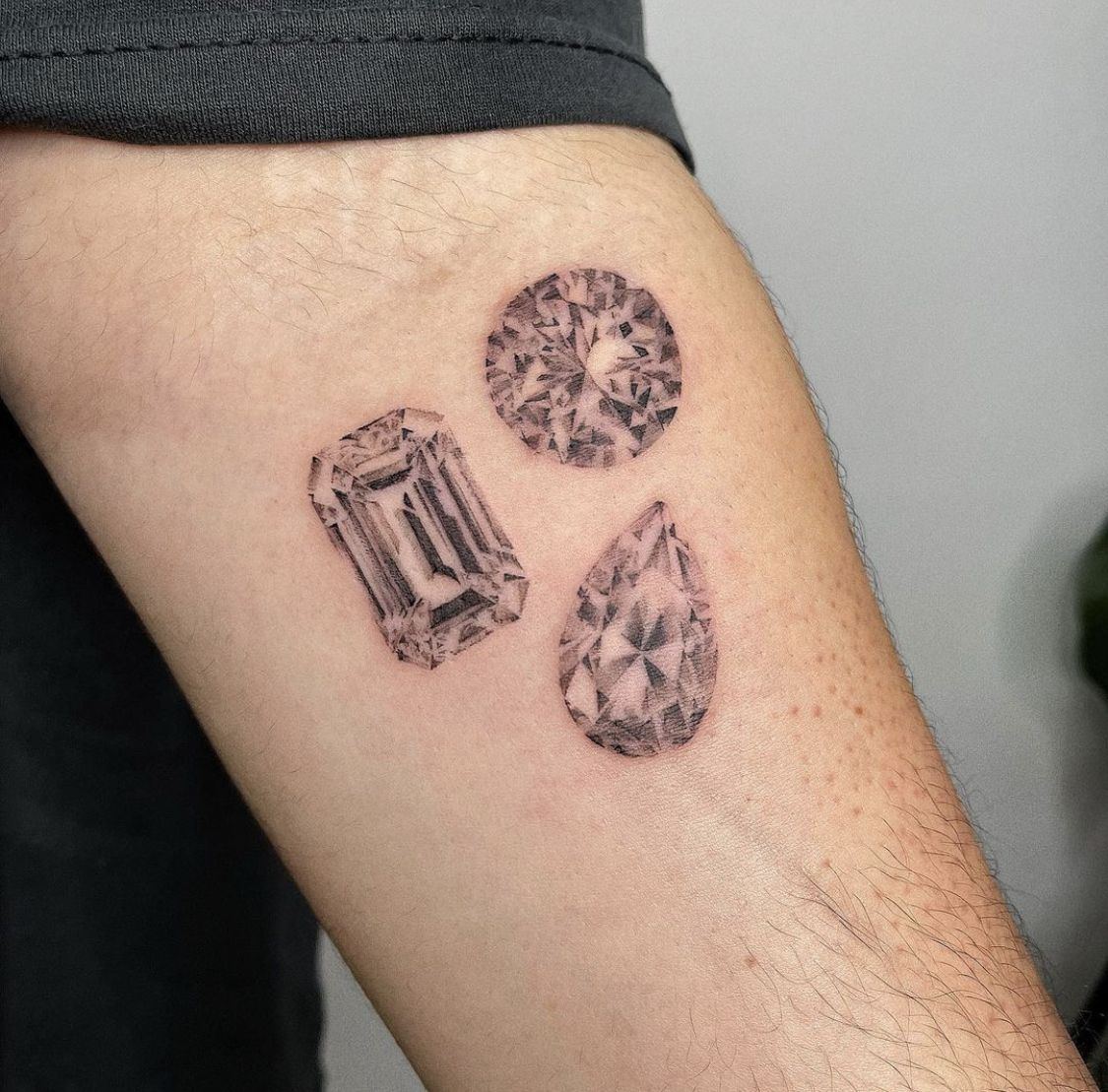30 Diamond Tattoo Ideas for Men and Women With Meaningful Designs