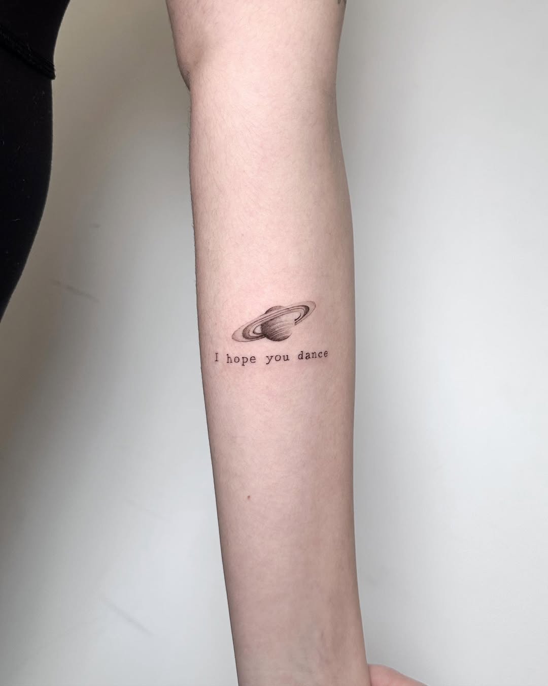 30 Saturn Tattoo Ideas: Meaning, Styles, and Real-Life Designs You ll Actually Want