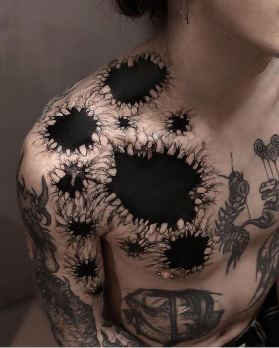 25 Inspiring Shoulder Cap Tattoo Ideas for Men and Women