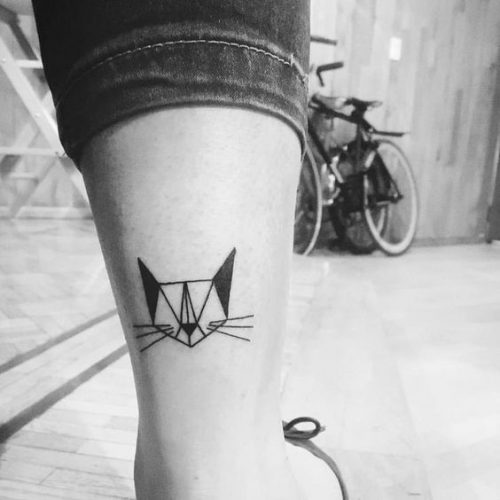 23 Minimalist Cat Tattoo Ideas