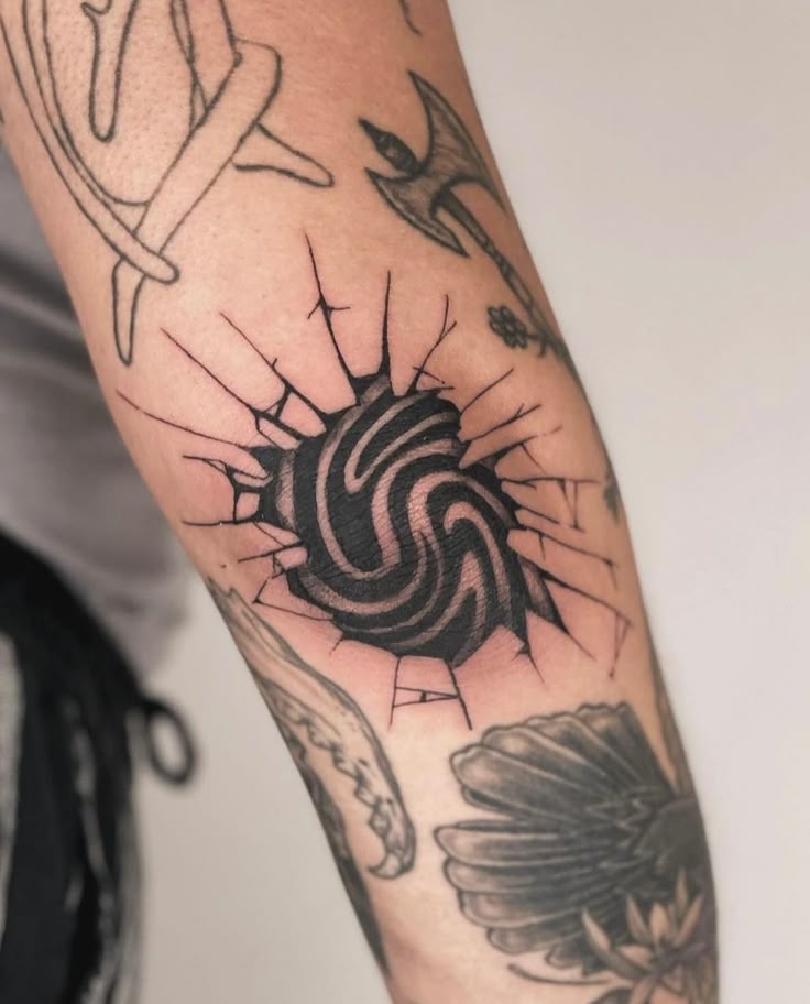 30 Blackwork Tattoo Ideas for Men & Women Bold Sleeve, Flash, Coverup & Arm Design