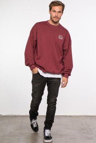 Skate into with 20 Trendy Skater Boy Outfits: From Vintage Flannel to Bold Streetwear