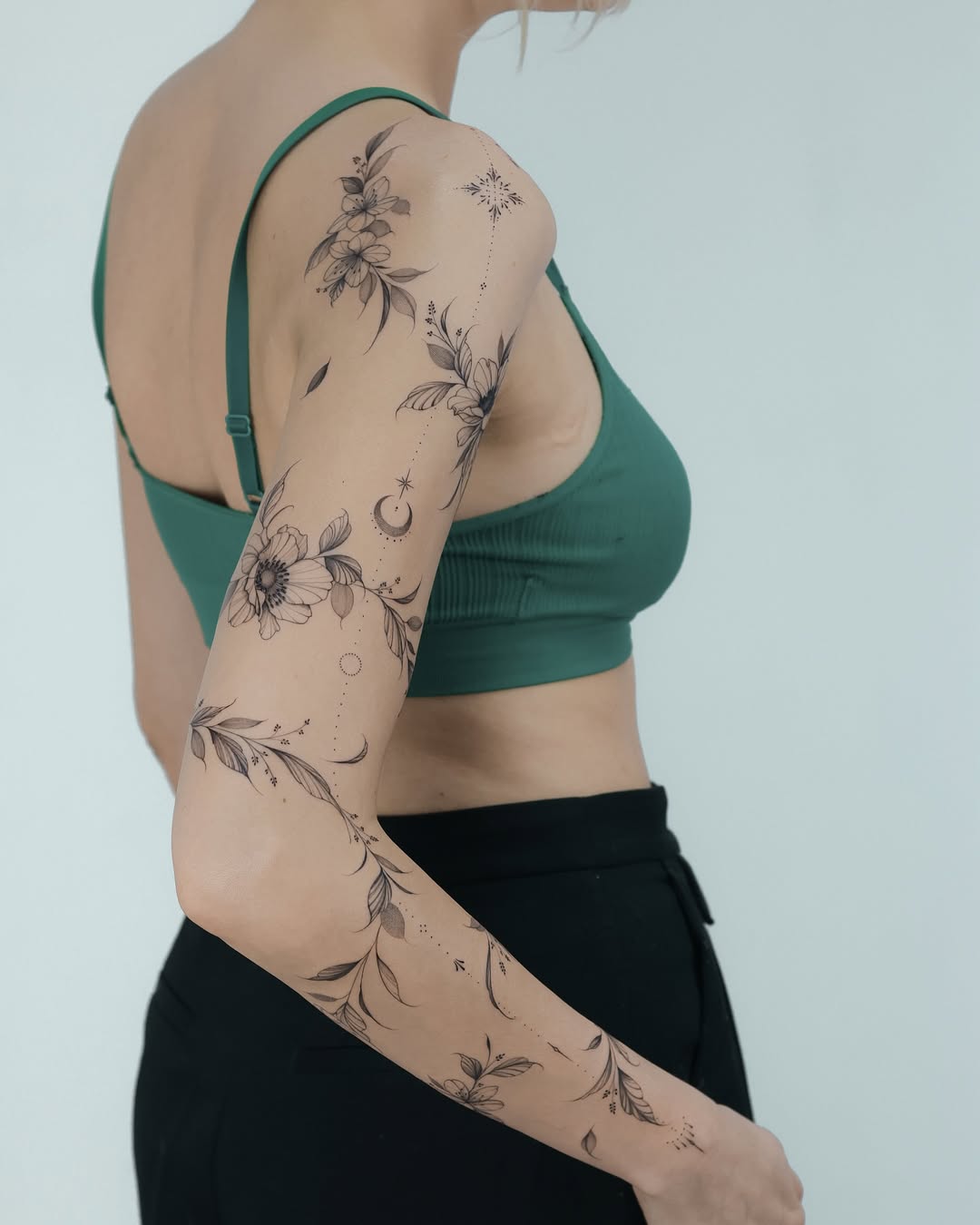 28 Full Sleeve Tattoo Ideas for Women & Men Japanese, Fine Line & Colorful Design Inspiration
