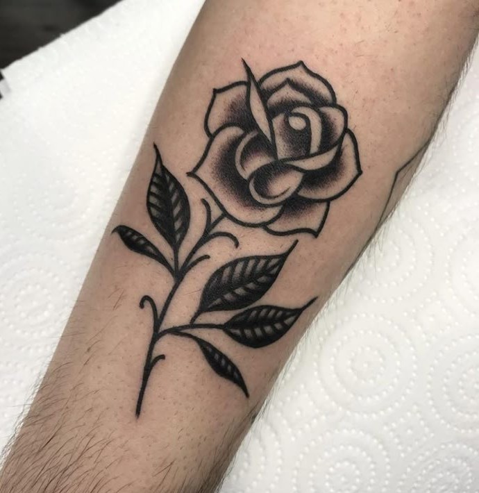 25 Unique Rose Tattoo Ideas for Men and Women with Traditional, Realistic, and Fine Line Design