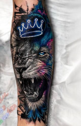 Vibrant and Striking: 19 Lion Tattoo with Color Ideas