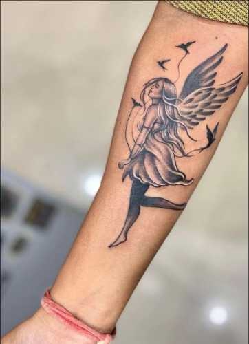 19 Inner Elbow Tattoo Ideas for Women