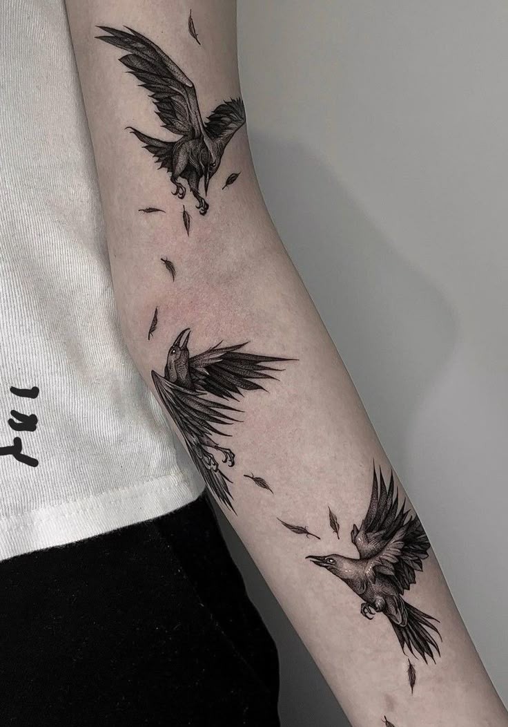28 Unique Crow Tattoo Ideas Blackwork, Traditional, Flying, Viking, Sleeve, and Minimalist Designs