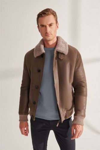 &#8217;s Ultimate Guide to Men&#8217;s Jackets: Top 17 Fur-Collared Styles for Every Occasion