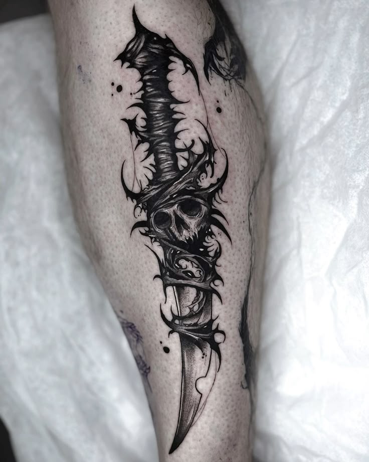 30 Dagger Tattoo Ideas : Neotraditional, Fine Line, Gothic, Butterfly, Panther, Fantasy Designs