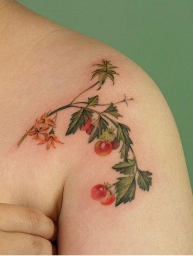 17 Juicy Tomato Tattoo Designs : From Minimalist to Traditional Artistry