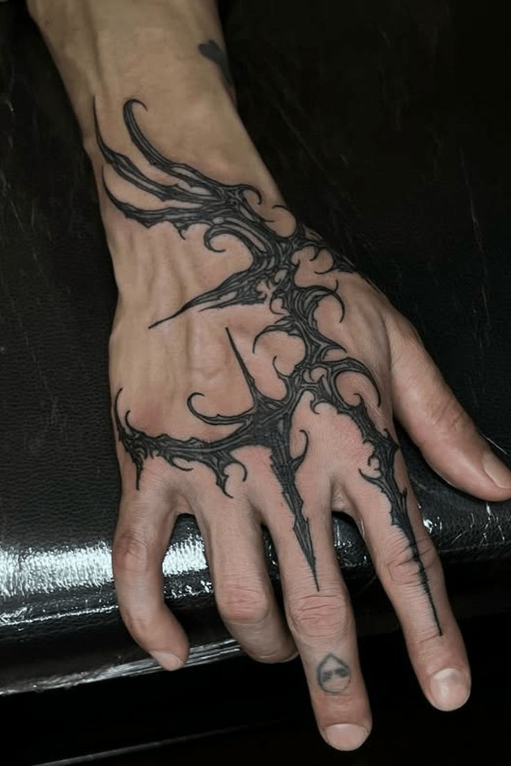 27 Ideas Hand Tattoo : Designs That Redefine Personal Expression
