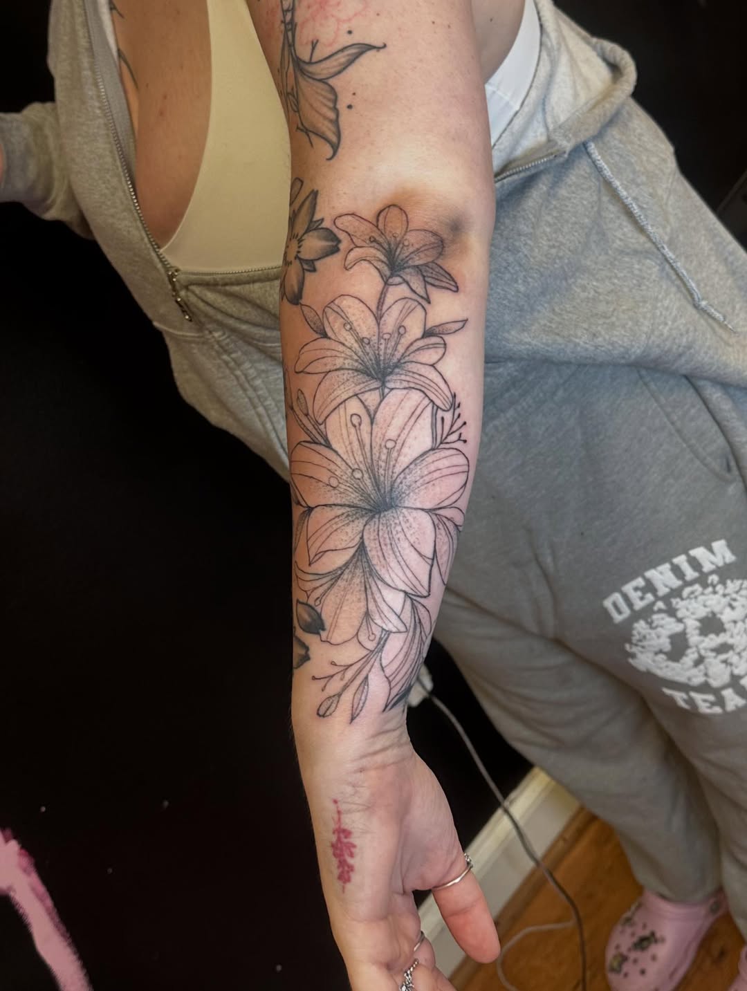 29 Filler Tattoo Ideas: Smart Ways to Close Gaps in Your Sleeve with Flowers, Snakes and Symbols