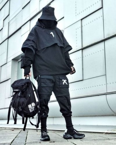Explore 20 Techwear Styles for : Futuristic & Functional Men’s Urban Fashion