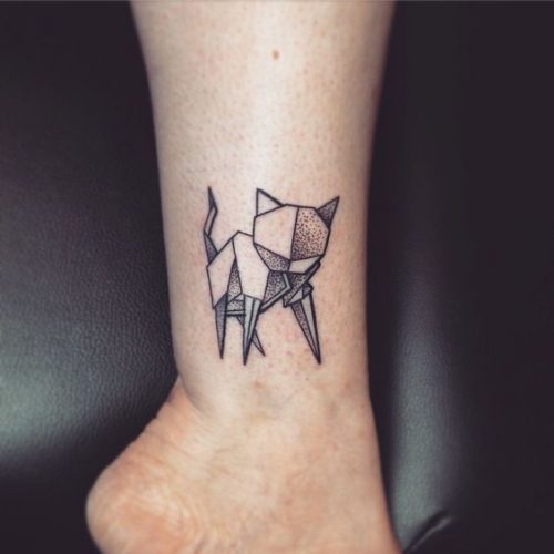 17 Geometric Cat Tattoo Ideas