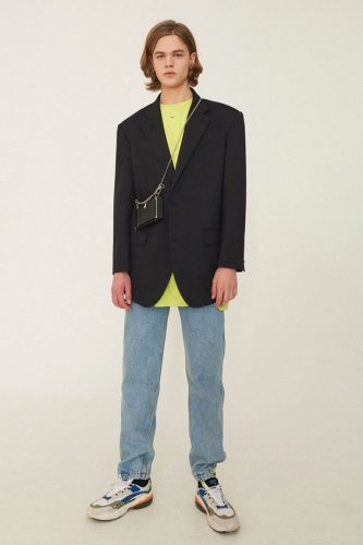 Discover 20 Trendsetting Men’s Sneaker & Blazer Combos: Elevate Your Style Game