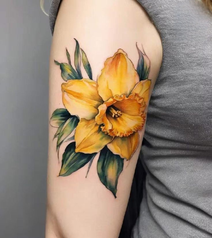 30 Daffodil Tattoo Ideas : Fine Line, Traditional with Name, Birth Flower &#038; Neotraditional Design