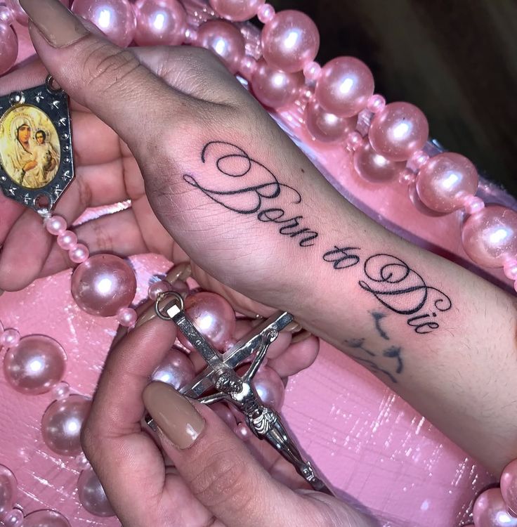 30 Born to Die Tattoo Ideas : Aesthetic Lettering, Stomach and Collarbone Placement