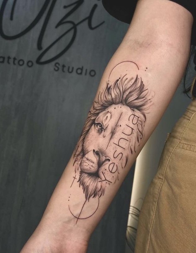 27 Ideas Lion Tattoo : From Minimalist Lines to Regal Power