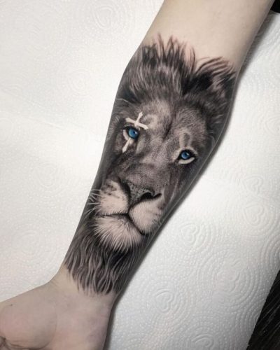 Immerse in Depth: 22 3D Lion Tattoo Ideas