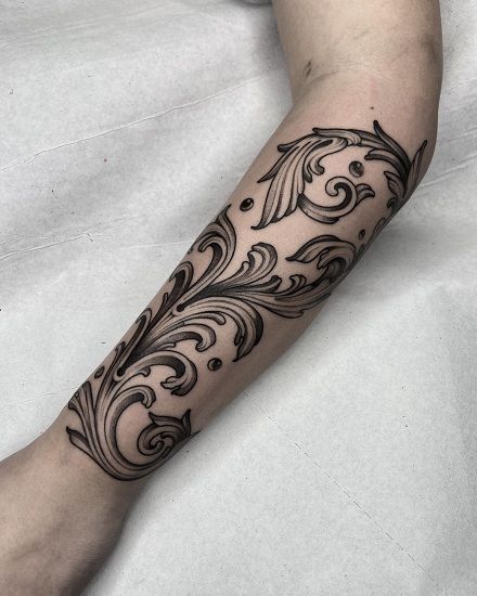 27 Filigree Tattoo Ideas: Baroque Scrollwork That Moves With the Body