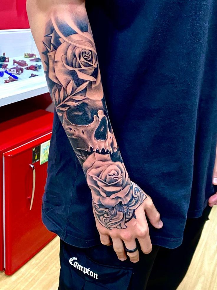 27 Rose Hand Tattoo Ideas: From Classic Black-and-Gray to Bold Narrative Pieces