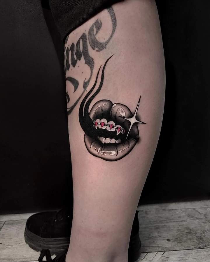 29 Lip Tattoo Ideas With Kiss Prints, Vampire Designs, Color Ideas, Shading, Placement Tips