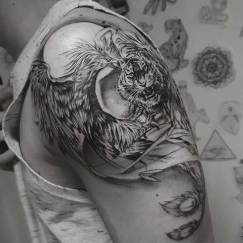 25 Tiger Tattoo on Hand Ideas