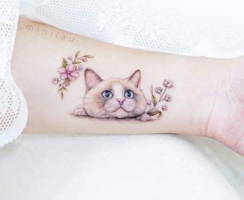 17 Cat Tattoo Ideas for the Wrist