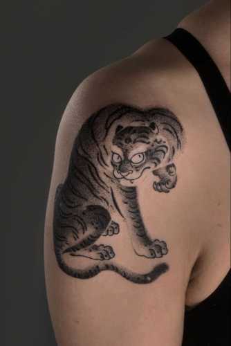 29 Women’s Tiger Tattoo Ideas