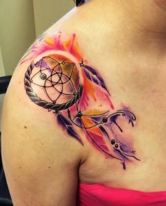 23 Fashionable Shoulder Tattoo Ideas for Women