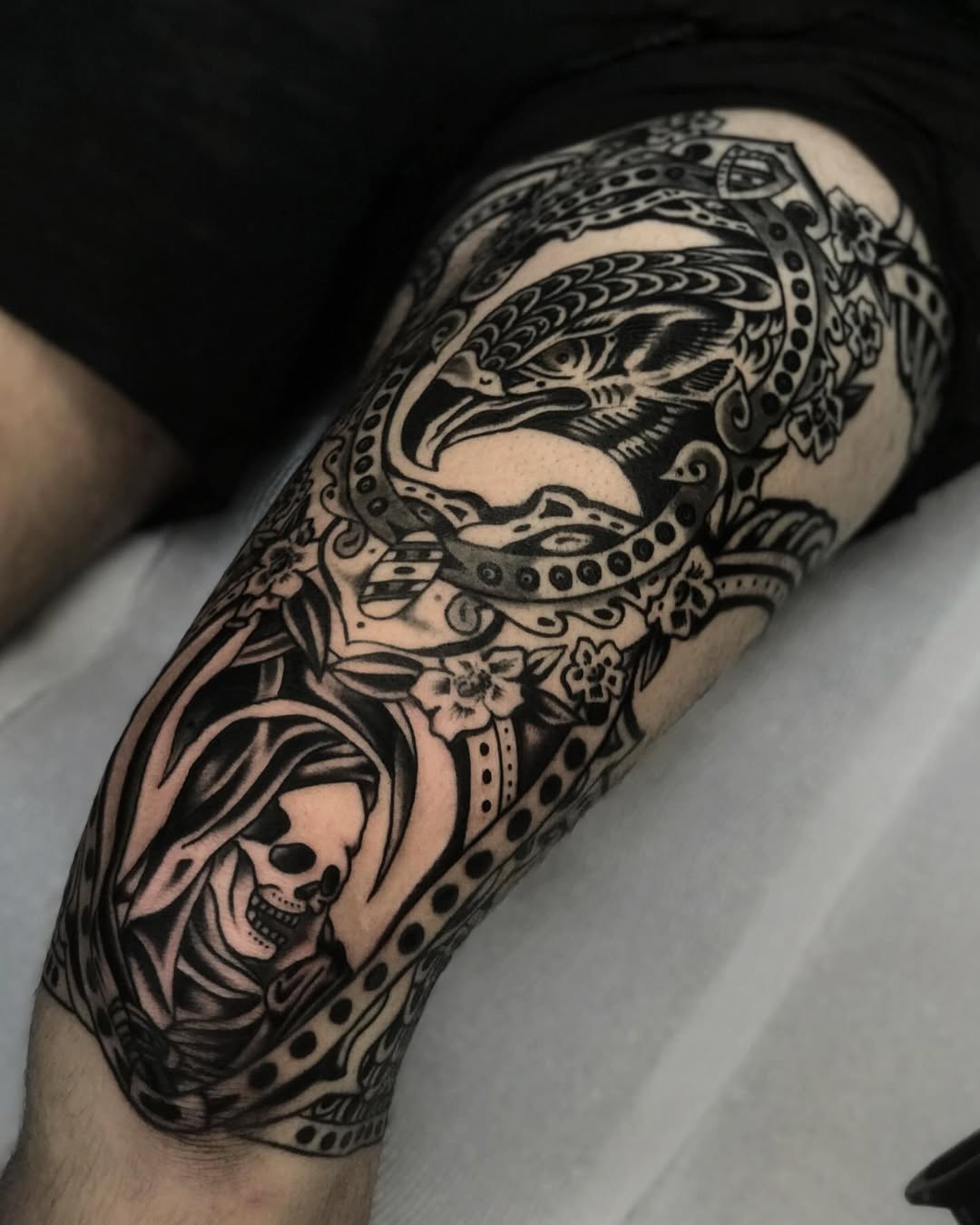27 Mens Thigh Tattoo Ideas: how to choose art that actually suits your life