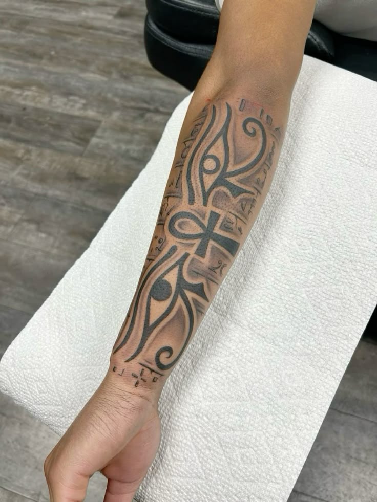 30 Eye of Horus Tattoo Ideas : Design Meaning, Feminine & Men Styles