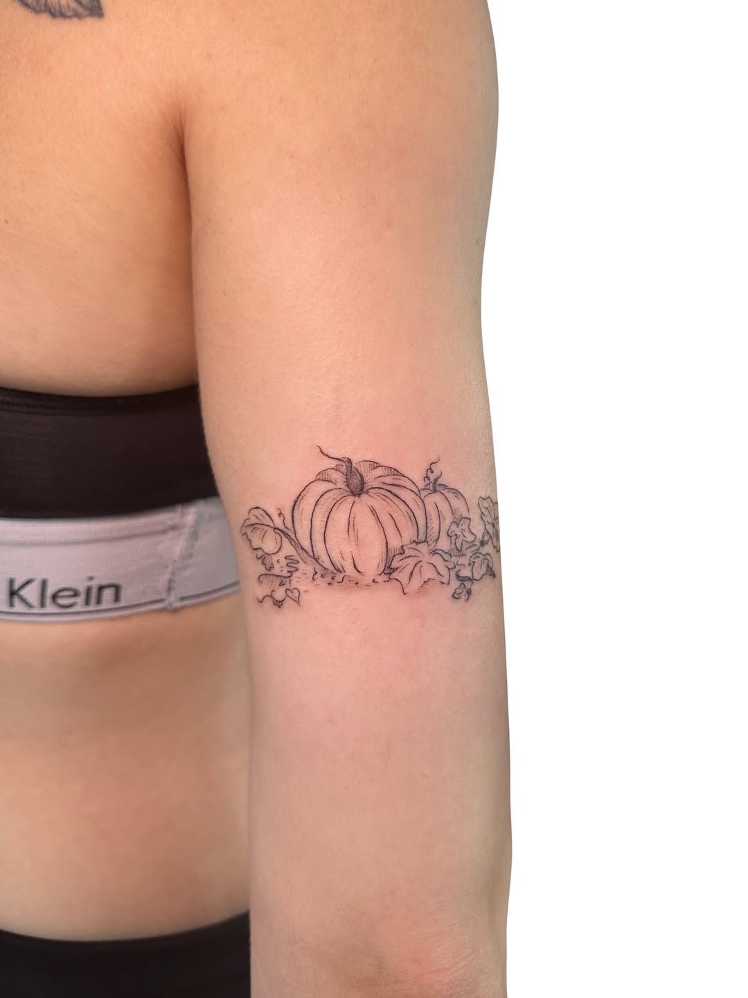 Fall Tattoo 26 Ideas for Women and Men Sleeve Art, Fine Line and Halloween Ink