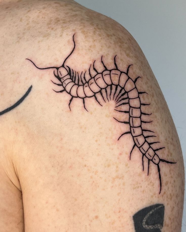 31 Centipede Tattoo Ideas : Blackwork, Traditional, Tokyo Ghoul, Spider Lily, Skull, Giant Back