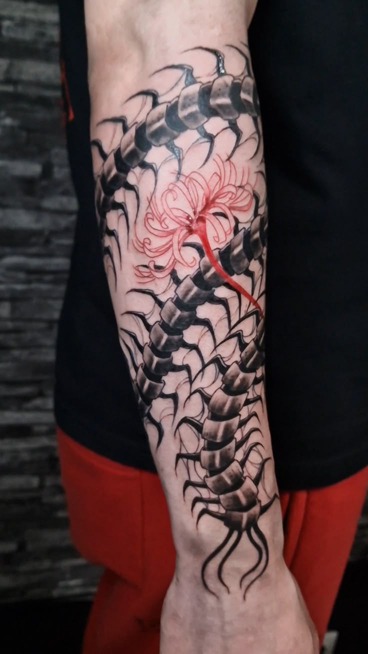 31 Centipede Tattoo Ideas : Blackwork, Traditional, Tokyo Ghoul, Spider Lily, Skull, Giant Back
