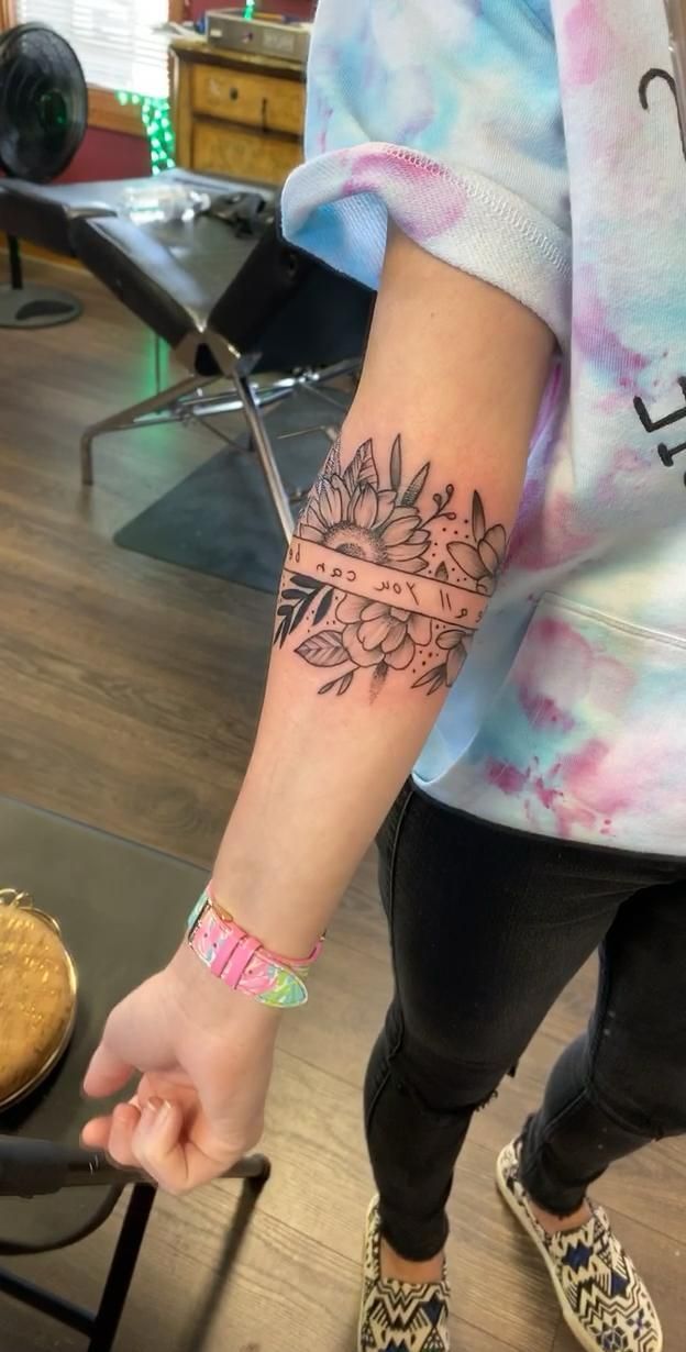 25 Band Tattoo Ideas : Bold Designs for Men and Women, Traditional and Modern Stencil Styles