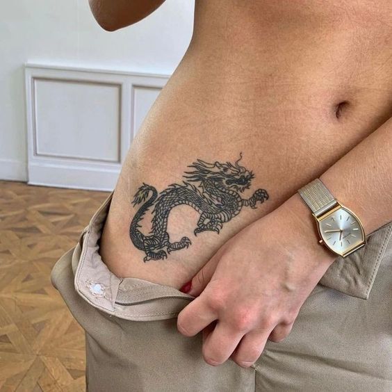 22 Ideas for Lower Stomach Tattoos: Stunning Designs and Unique Personal Statements