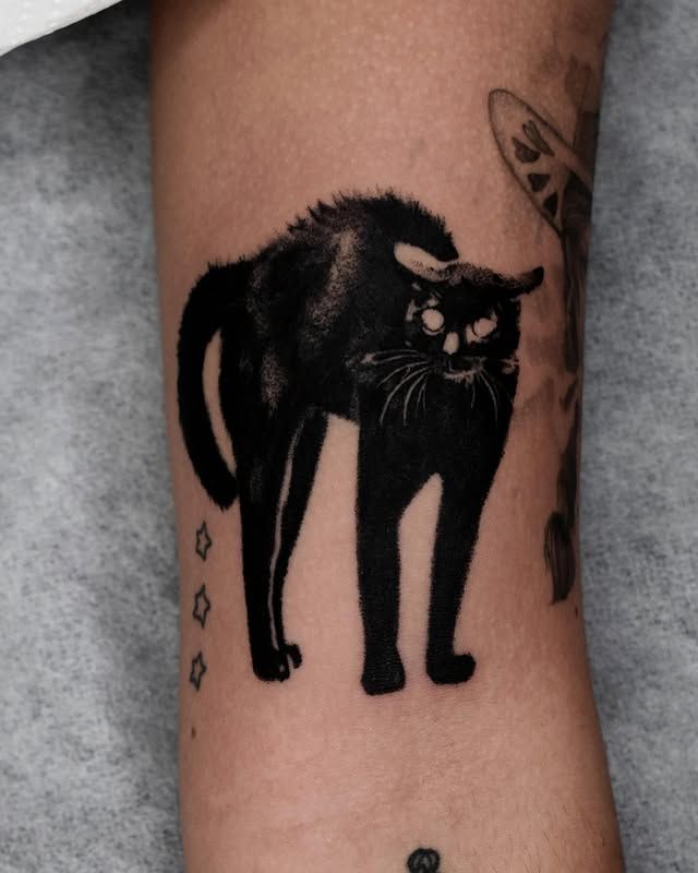 27 Black Cat Tattoo Ideas Realistic, Minimalist, Traditional & Witchy Designs